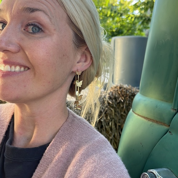 New Gold Butterfly Hoop Earrings - Picture 9 of 13